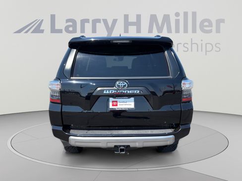 Used 2020 Toyota 4Runner TRD Off-Road AWD/4WD image 4