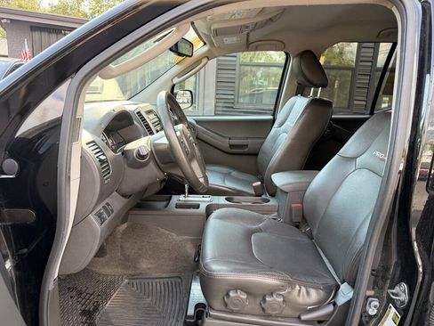 Used 2012 Nissan Xterra PRO-4X w/ Pro-4x Leather Pkg AWD/4WD image 7