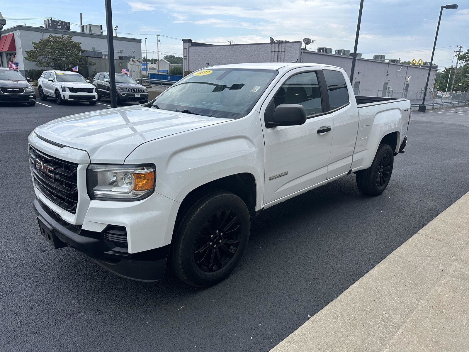 Used 2022 GMC Canyon Elevation Standard w/ Convenience Package AWD/4WD image 7