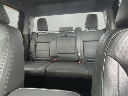 Used 2022 GMC Sierra 1500 SLT w/ X31 Off-Road Package image 14