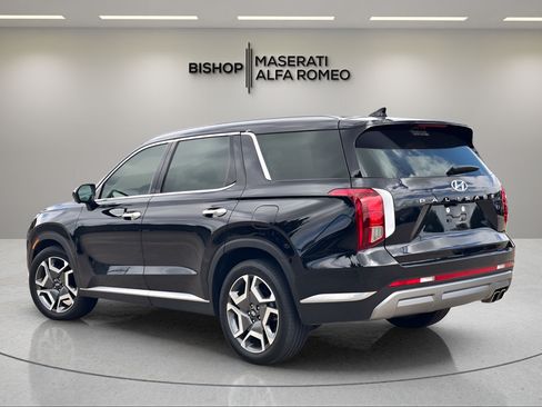 Used 2024 Hyundai Palisade SEL FWD image 3