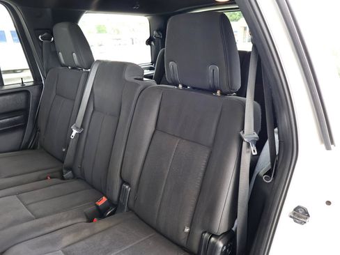 Used 2017 Ford Expedition XLT RWD image 22