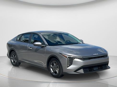 Used 2025 Kia K4 FWD image 16