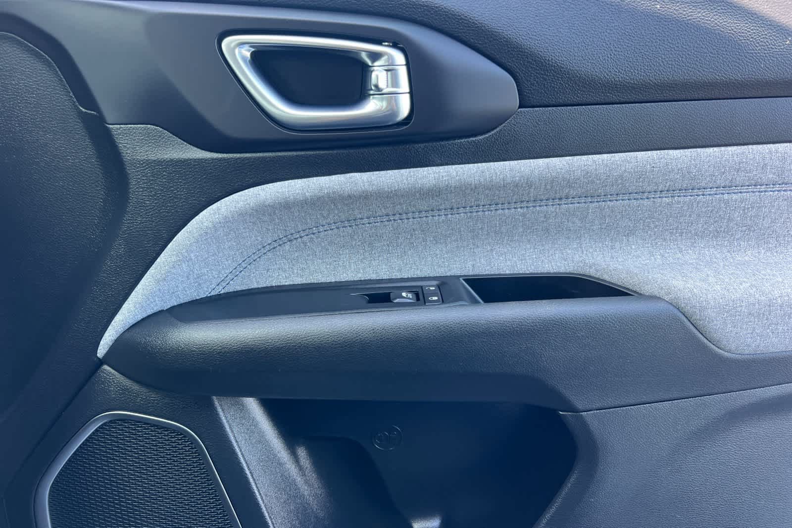 Used 2022 Jeep Compass Latitude FWD image 19