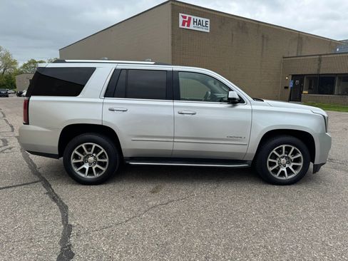 Used 2016 GMC Yukon Denali w/ Open Road Package AWD/4WD image 11