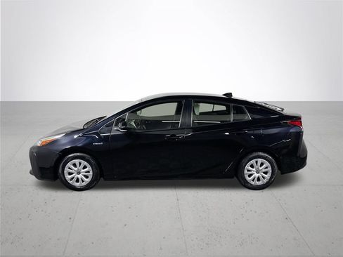 Used 2021 Toyota Prius LE FWD image 9