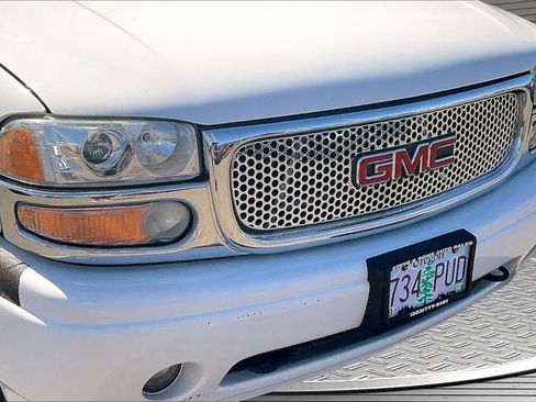 Used 2005 GMC Yukon Denali AWD/4WD image 31