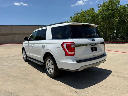 Used 2019 Ford Expedition XLT w/ Equipment Group 202A RWD image 4