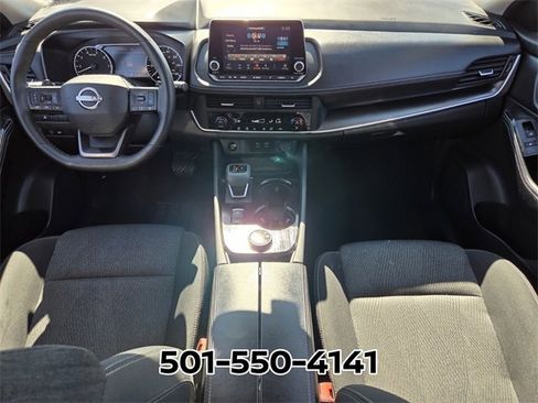Used 2025 Nissan Rogue SV image 12