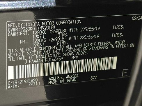 Used 2024 Toyota Venza Limited image 32