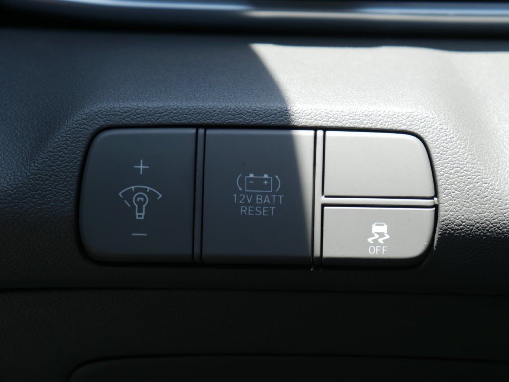 New 2026 Hyundai Elantra SEL FWD image 35