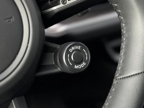 Used 2025 Porsche Cayenne Turbo image 26