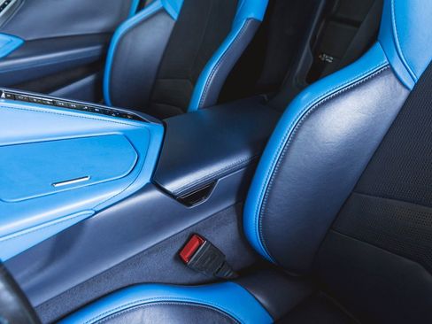 Used 2021 Chevrolet Corvette Stingray Premium Cpe w/ Z51 Performance Package image 26