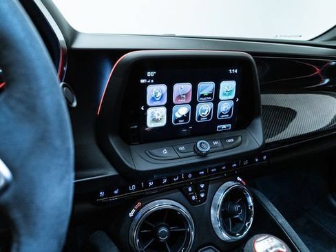 Used 2018 Chevrolet Camaro ZL1 RWD image 6