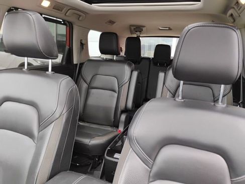 Used 2023 Nissan Pathfinder SL w/ SL Premium Package image 17