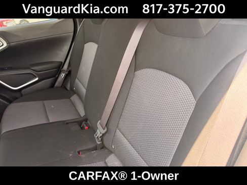 Certified 2025 Kia Soul LX w/ LX Technology Package FWD image 24