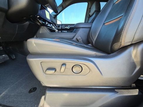 Used 2024 GMC Sierra 1500 AT4 w/ Technology Package image 22