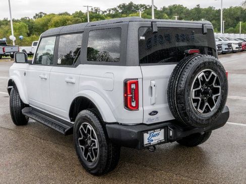 Used 2025 Ford Bronco Outer Banks image 4