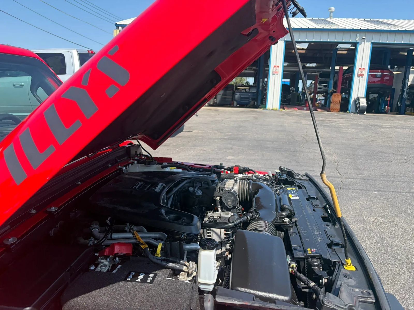 Used 2021 Jeep Wrangler Sport AWD/4WD image 10