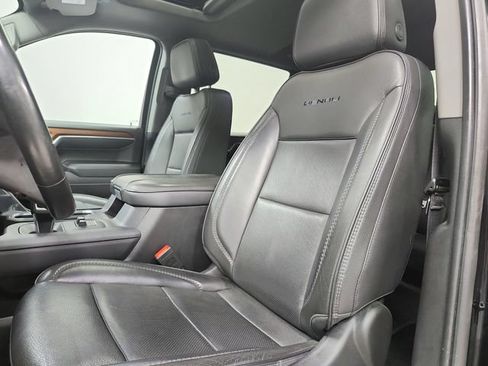 Used 2023 GMC Sierra 1500 Denali w/ Denali Reserve Package AWD/4WD image 10