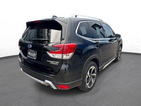 Used 2024 Subaru Forester Touring AWD/4WD image 3