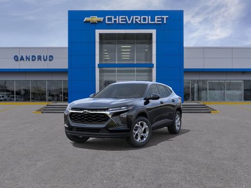 New 2026 Chevrolet Trax LS w/ LS Convenience Package FWD image 8