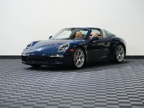 Used 2016 Porsche 911 Targa 4S image 3