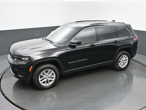 New 2025 Jeep Grand Cherokee Laredo X w/ Luxury Tech Group I image 44