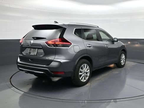 Used 2018 Nissan Rogue SV w/ Premium Package AWD/4WD image 7