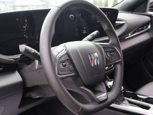 Used 2025 Buick Envista Sport Touring FWD image 22