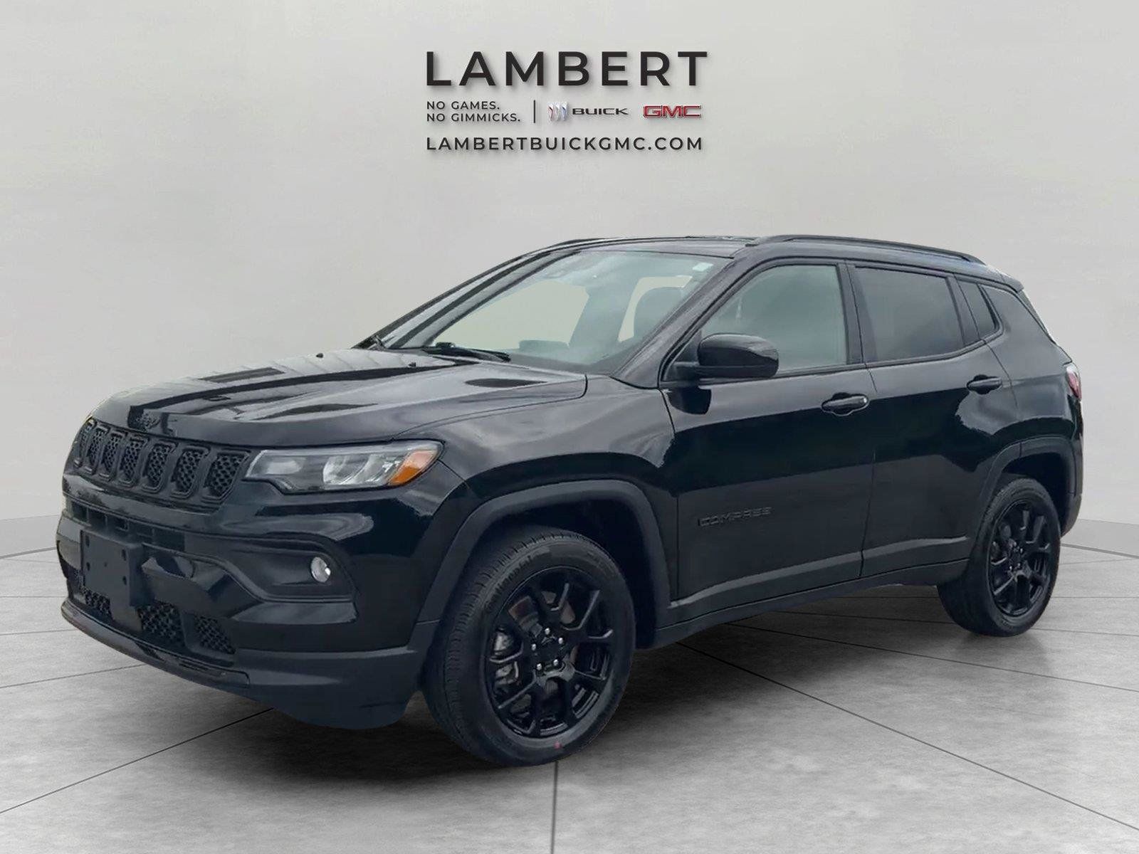 Used 2023 Jeep Compass Latitude w/ Convenience Group AWD/4WD image 1