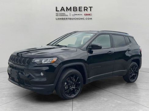 Used 2023 Jeep Compass Latitude w/ Convenience Group AWD/4WD image 1