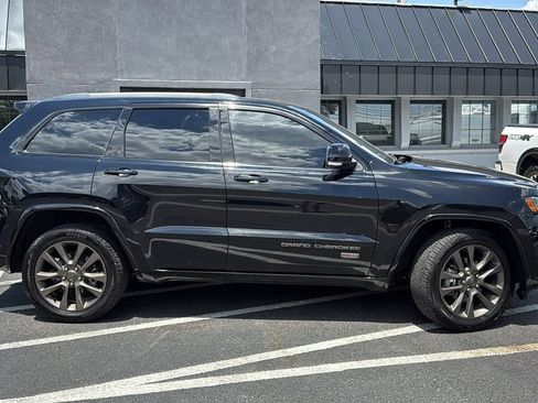 Used 2017 Jeep Grand Cherokee Limited 75th Anniversary AWD/4WD image 2