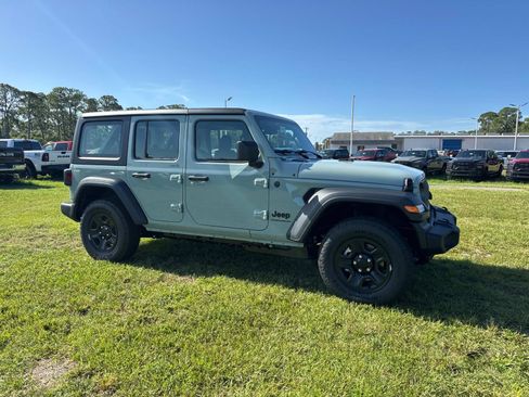 Used 2026 Jeep Wrangler Unlimited Sport AWD/4WD image 1