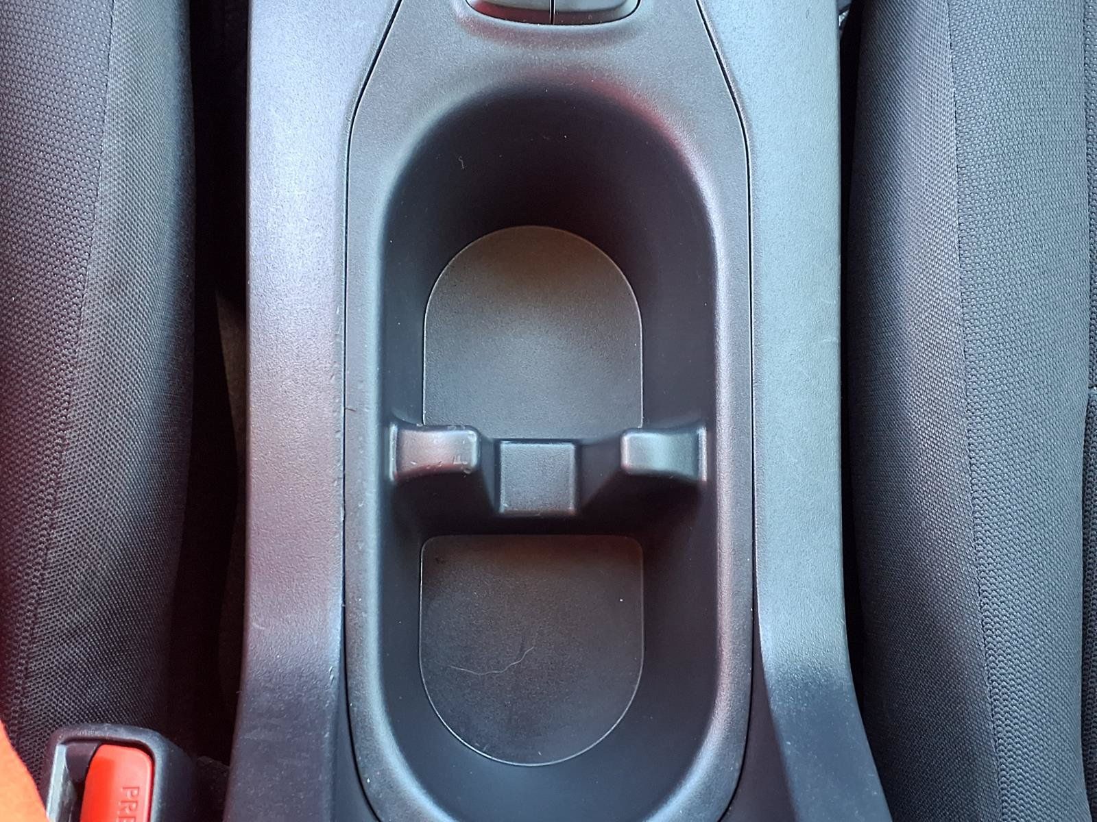 Used 2025 Toyota Corolla Cross LE FWD image 18
