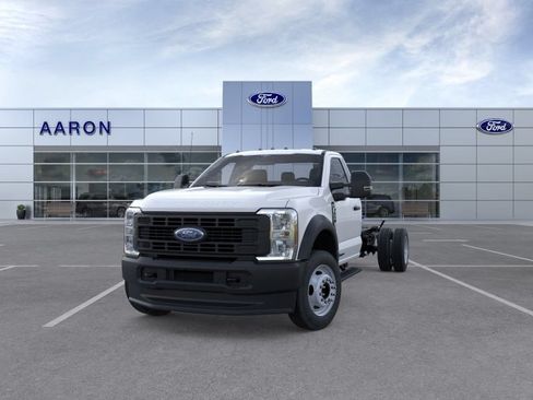 New 2026 Ford F550 4x4 Regular Cab Super Duty image 3