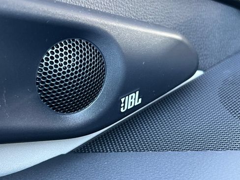 New 2027 Toyota Prius Plug-In Hybrid FWD image 19