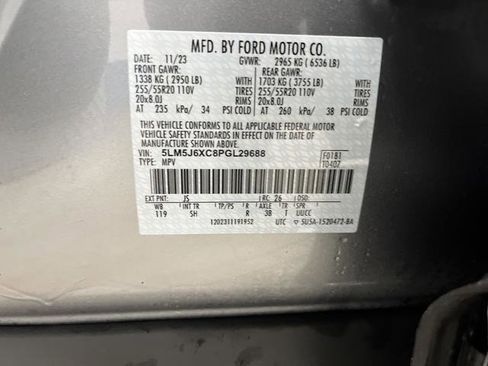 Used 2023 Lincoln Aviator AWD w/ Premium Package image 41