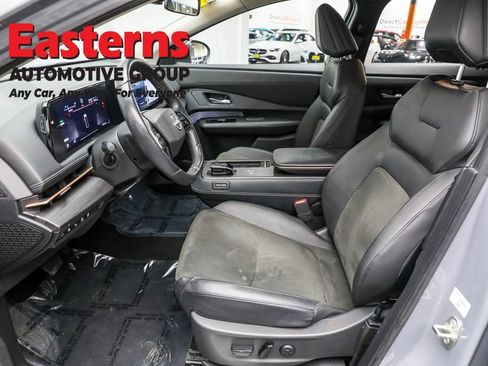 Used 2024 Nissan Ariya AWD image 14