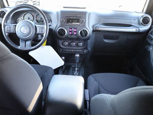 Used 2018 Jeep Wrangler Unlimited Sport S image 13