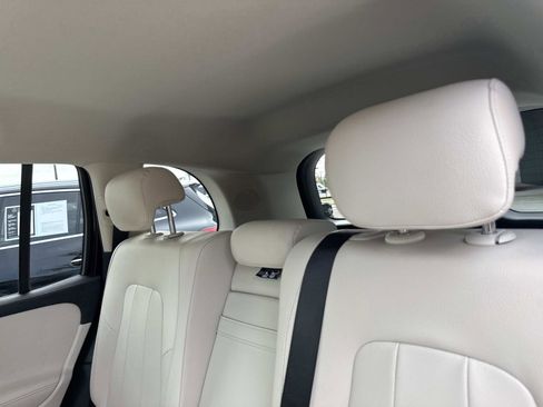 Used 2020 Mercedes-Benz GLB 250 4MATIC image 16
