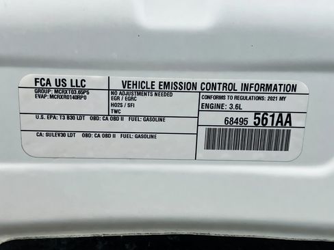 Used 2021 Chrysler Pacifica Limited AWD/4WD image 23