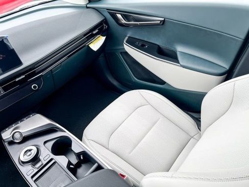 New 2025 Kia EV6 Wind AWD/4WD image 11