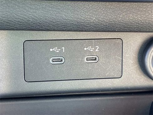 Used 2024 Nissan Rogue SV image 30