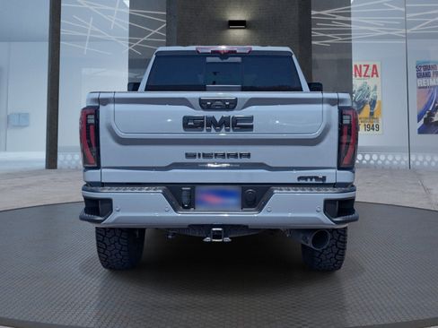 Used 2024 GMC Sierra 2500 AT4 w/ AT4 Premium Plus Package AWD/4WD image 5