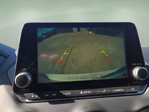 Used 2023 Nissan Sentra SR w/ Midnight Edition Package image 14