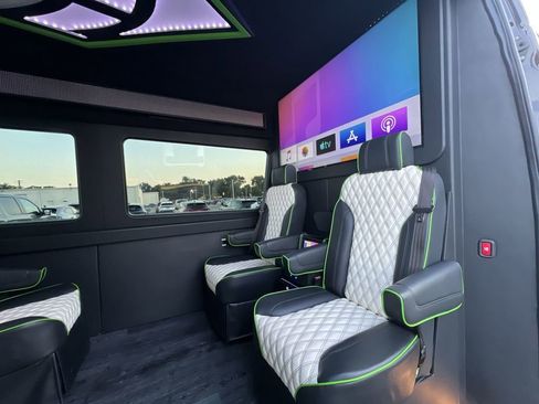 Used 2019 Mercedes-Benz Sprinter 170 image 16