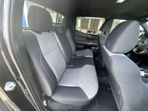 Used 2021 Toyota Tacoma TRD Sport w/ Technology Package image 25