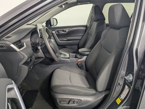 Used 2025 Toyota RAV4 XLE FWD image 13