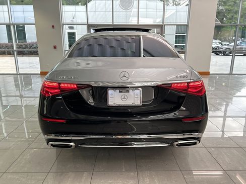 Certified 2024 Mercedes-Benz Maybach S 580 4MATIC image 7